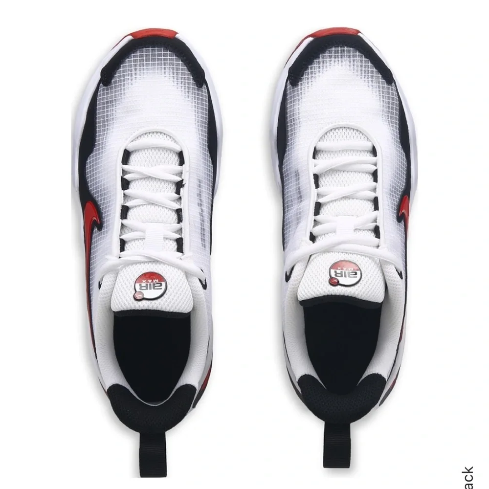 NWT kids Nike air max nova sneakers